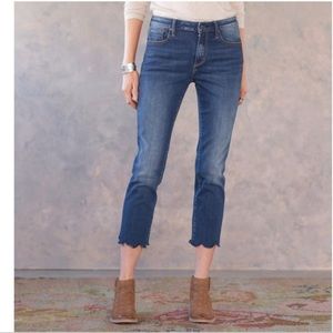 DRIFTWOOD Candace Scalloped Hem Cropped Jeans Size 32